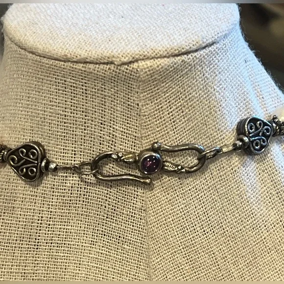 Large freshwater pearl necklace with purple glass beads and silver accents - Picture 6 of 14